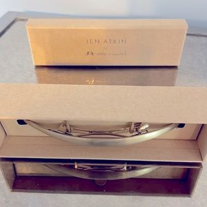 Jen Atkin gold Barrett